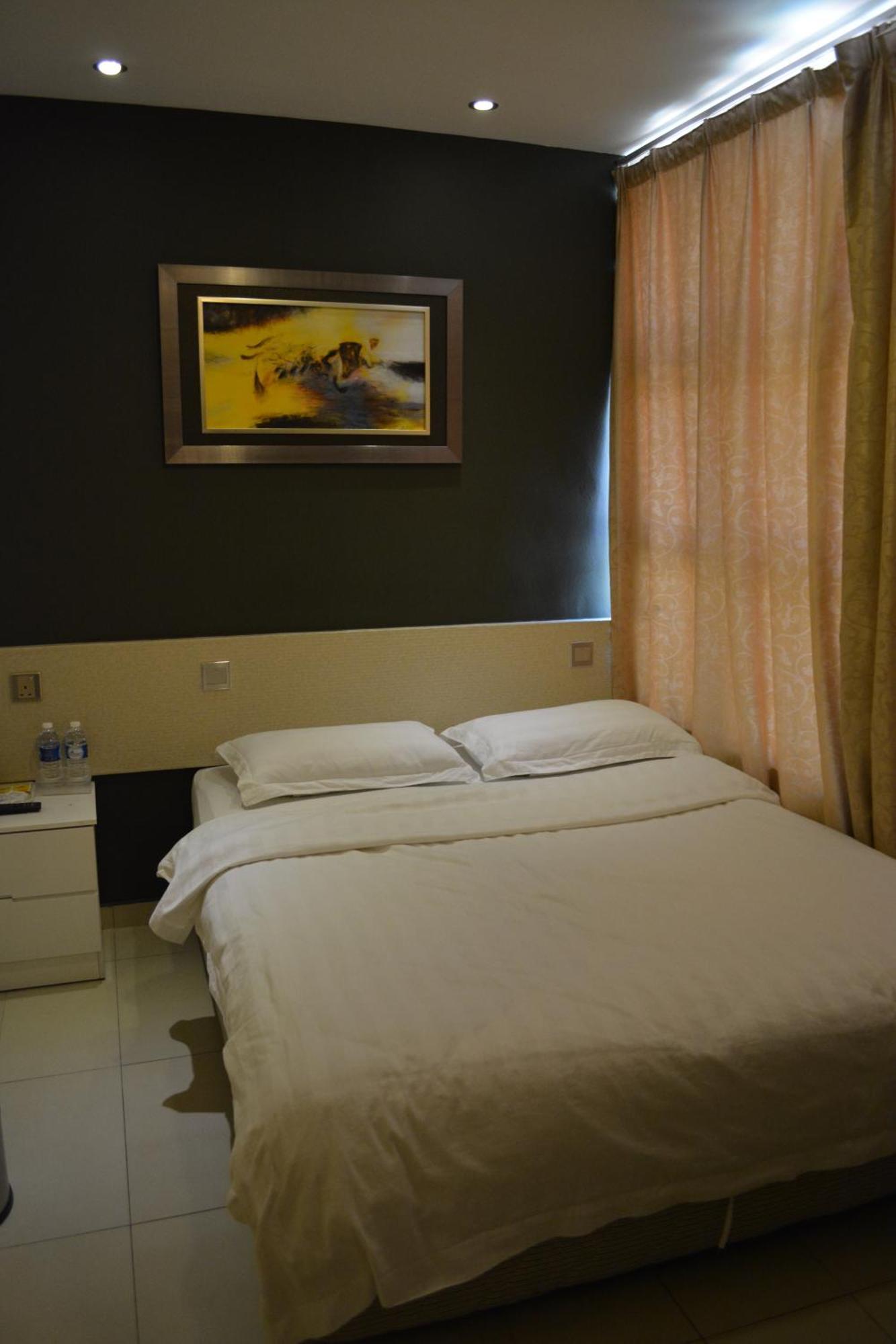 Putra One Avenue Hotel Seri Kembangan Chambre photo