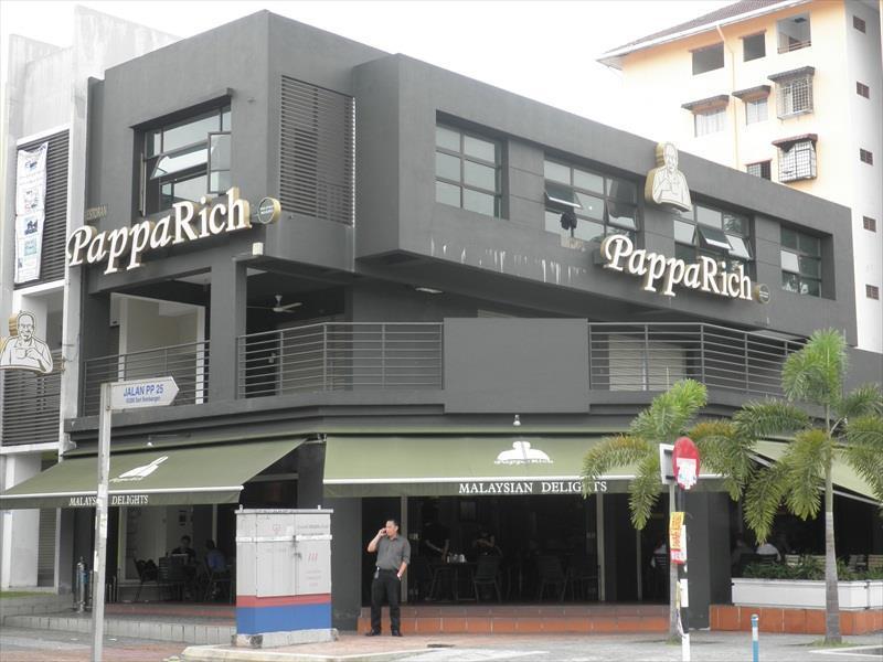 Putra One Avenue Hotel Seri Kembangan Extérieur photo
