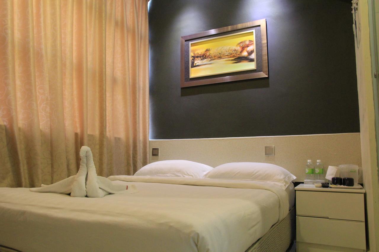 Putra One Avenue Hotel Seri Kembangan Extérieur photo
