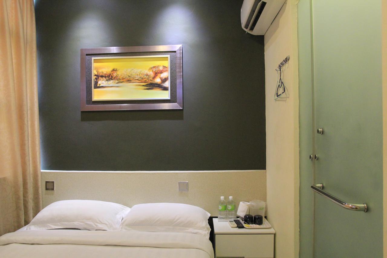 Putra One Avenue Hotel Seri Kembangan Extérieur photo